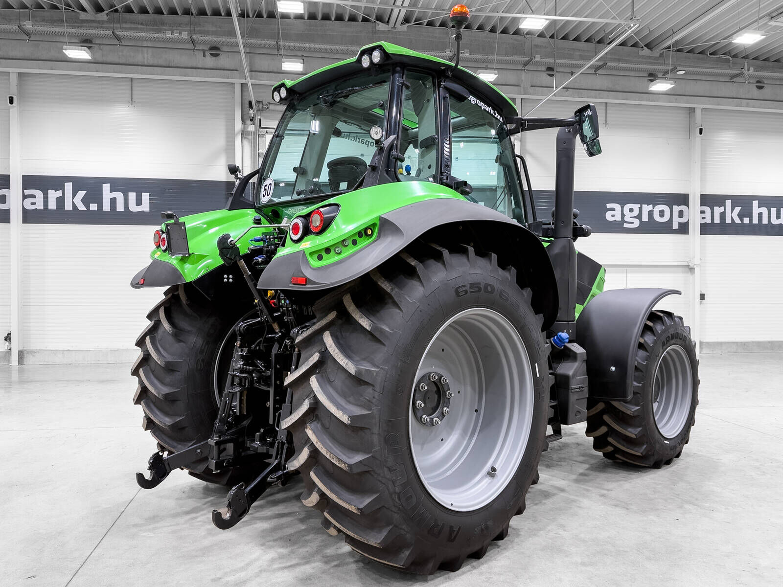 Deutz Fahr Agrotron 6215 RCshift RCshift 54/27 50 km/h Powe 3