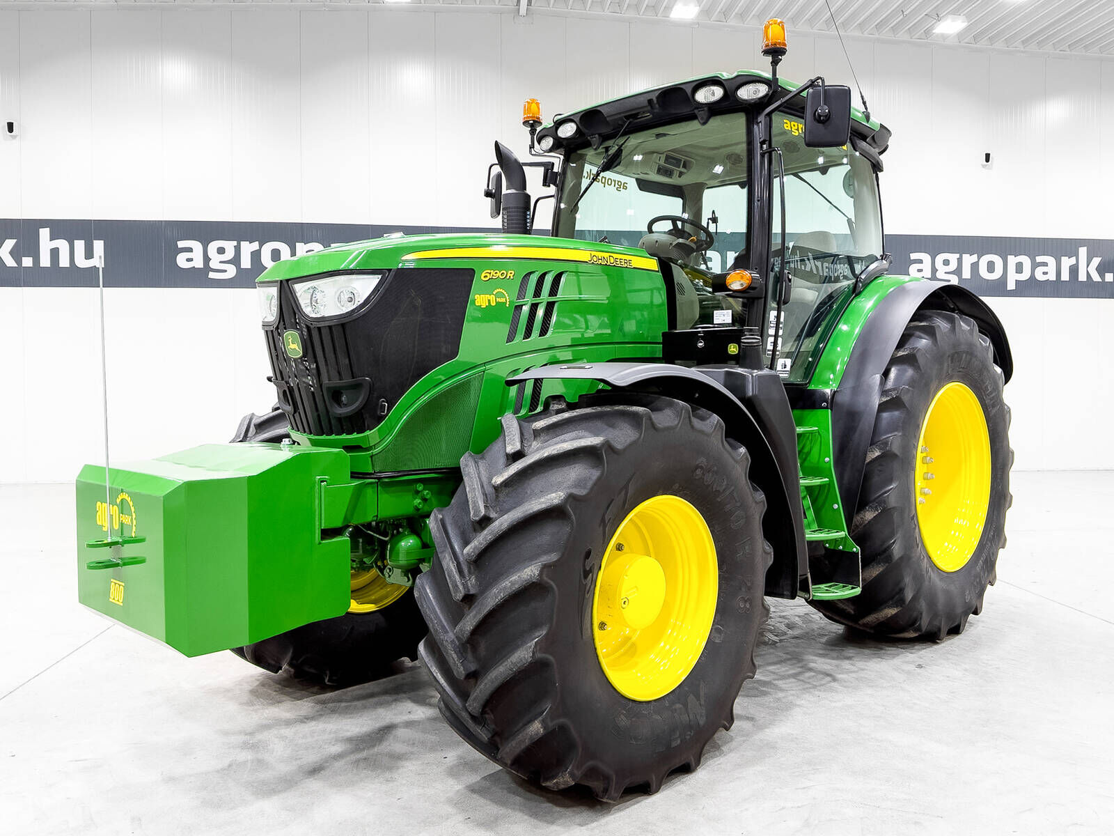 John Deere 6190R tractor, DirectDrive 50 km/h, TLS, HCS, fu 1