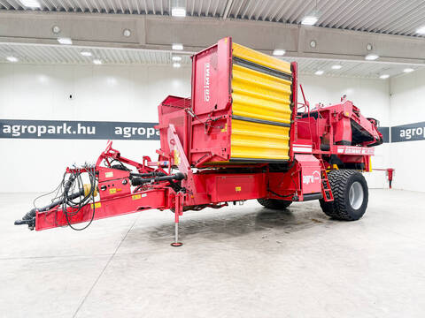 Grimme SE 150-60 trailed potato harvester, 757 hectares