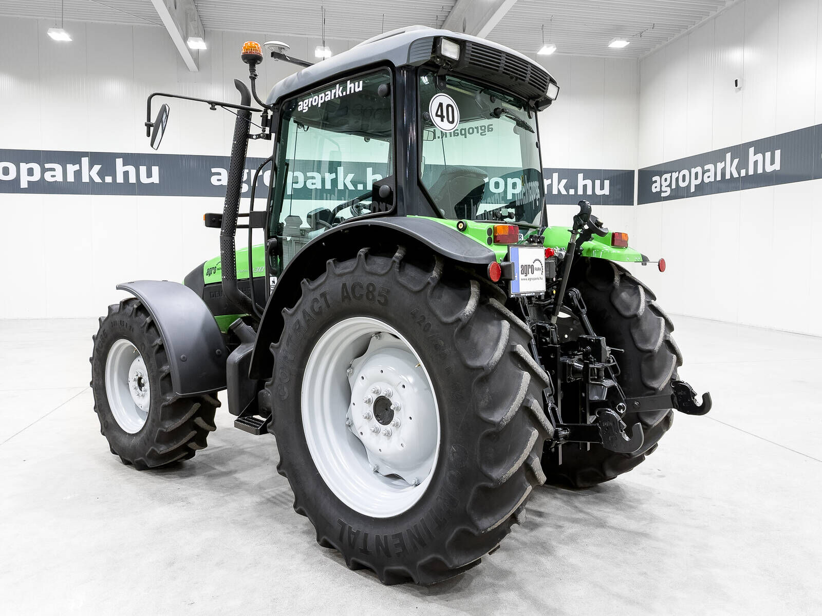 Deutz Fahr Agrofarm 430G tractor, 40 km/h with creeper, air 3