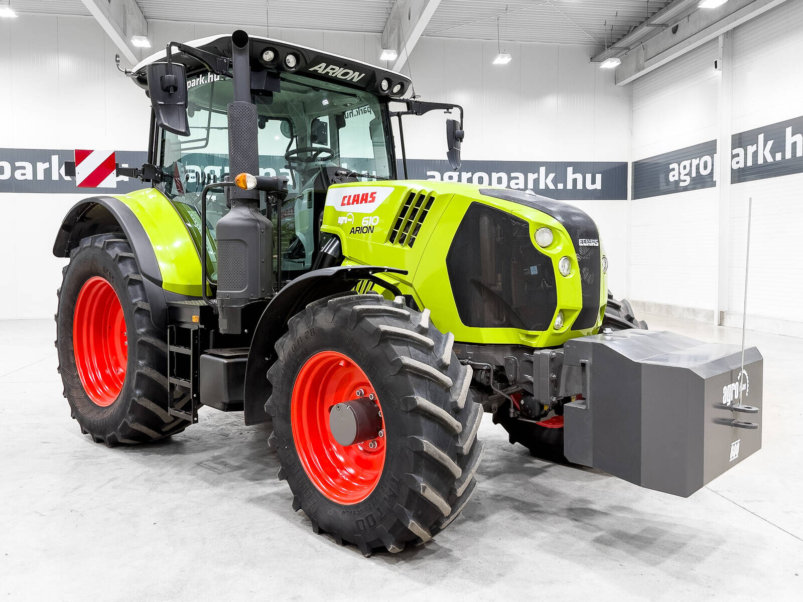 Claas Arion 610 Hexashift 24/24 50 km/h, front axle su 2