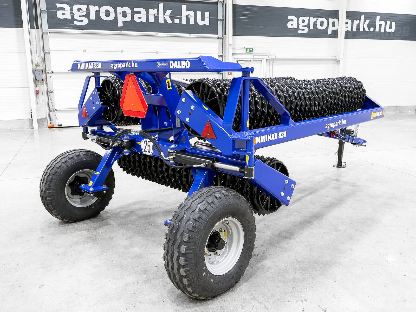 MiniMax 830 roller, 8,3 m working width, Cambrid 3