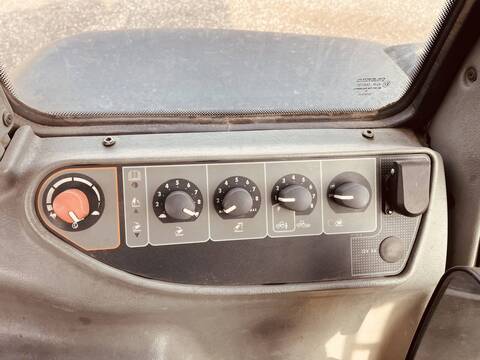 3578-7037ba6eb1715ba670bed1b1e71496f8-5358072