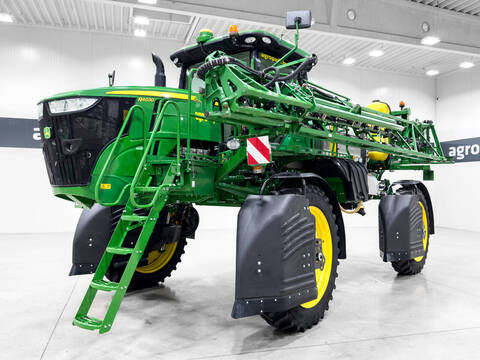 John Deere R4030