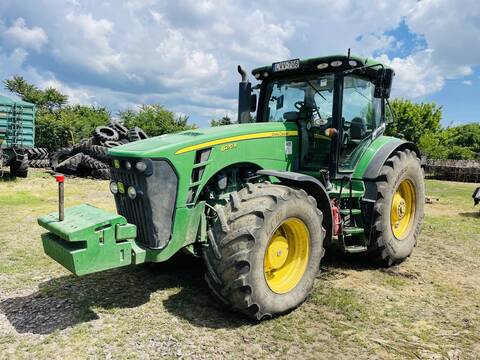 John Deere 8270R