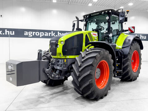 Claas Axion 950