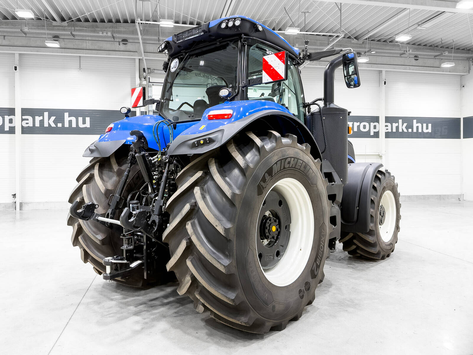 New Holland T8.435 UNUSED Ultra Command 21/5 50 km/h, axle s 3