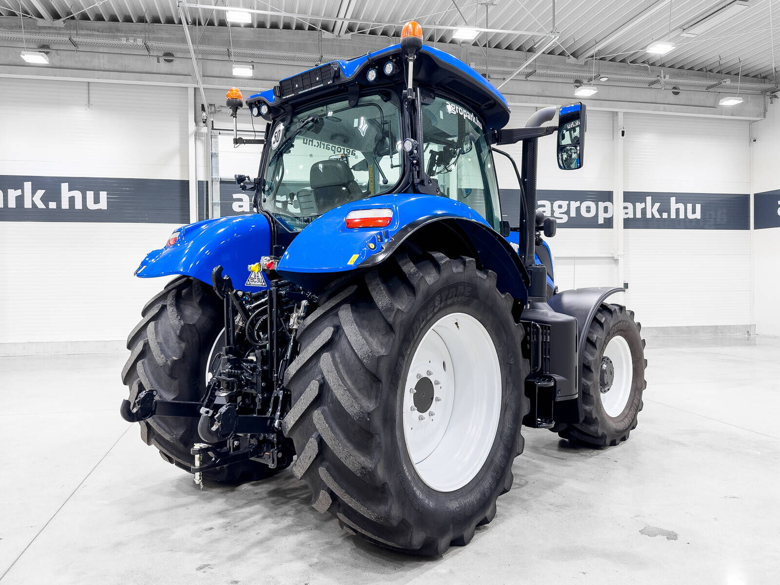 New Holland T7.210 Range Command 19/6 50 km/h, axle susp., c 3