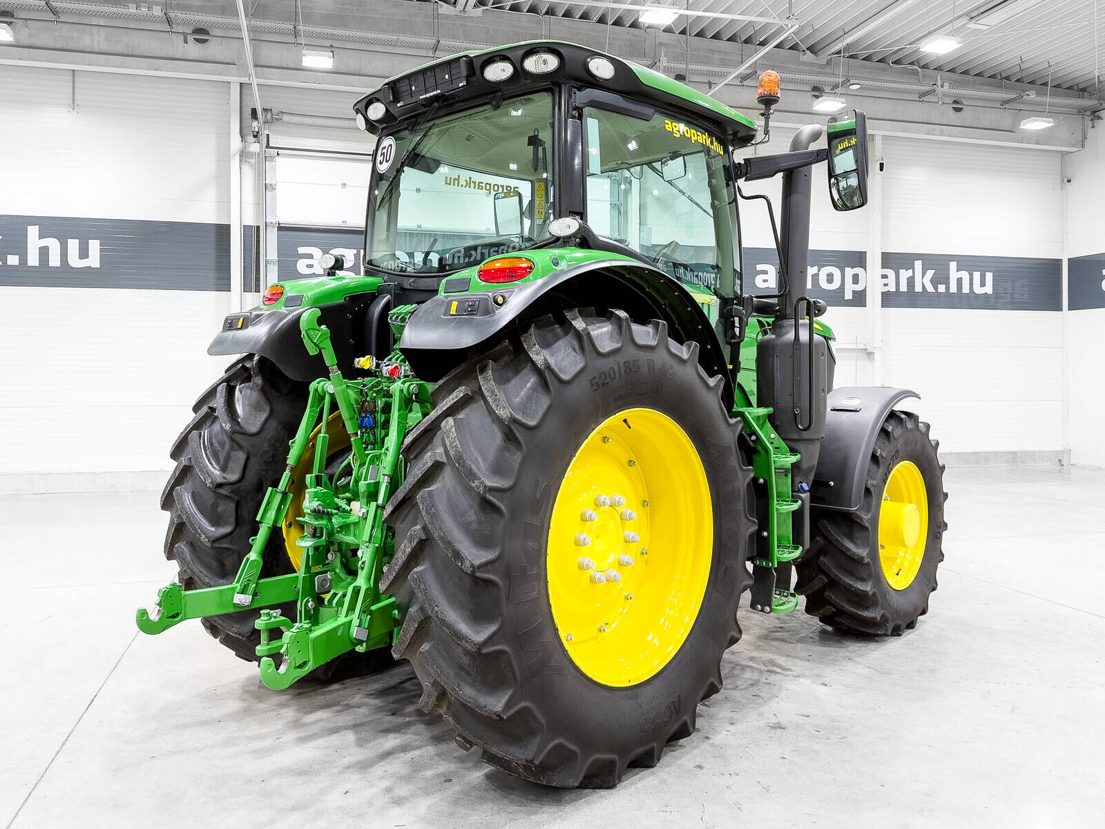 John Deere 6215R AutoPowr IVT 50 km/h, axle suspension, cab 3