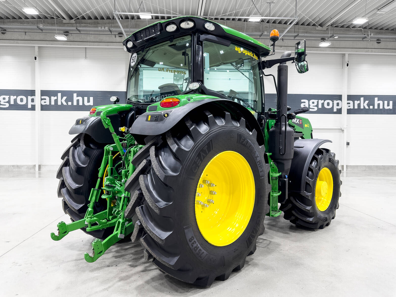 John Deere 6155R  3