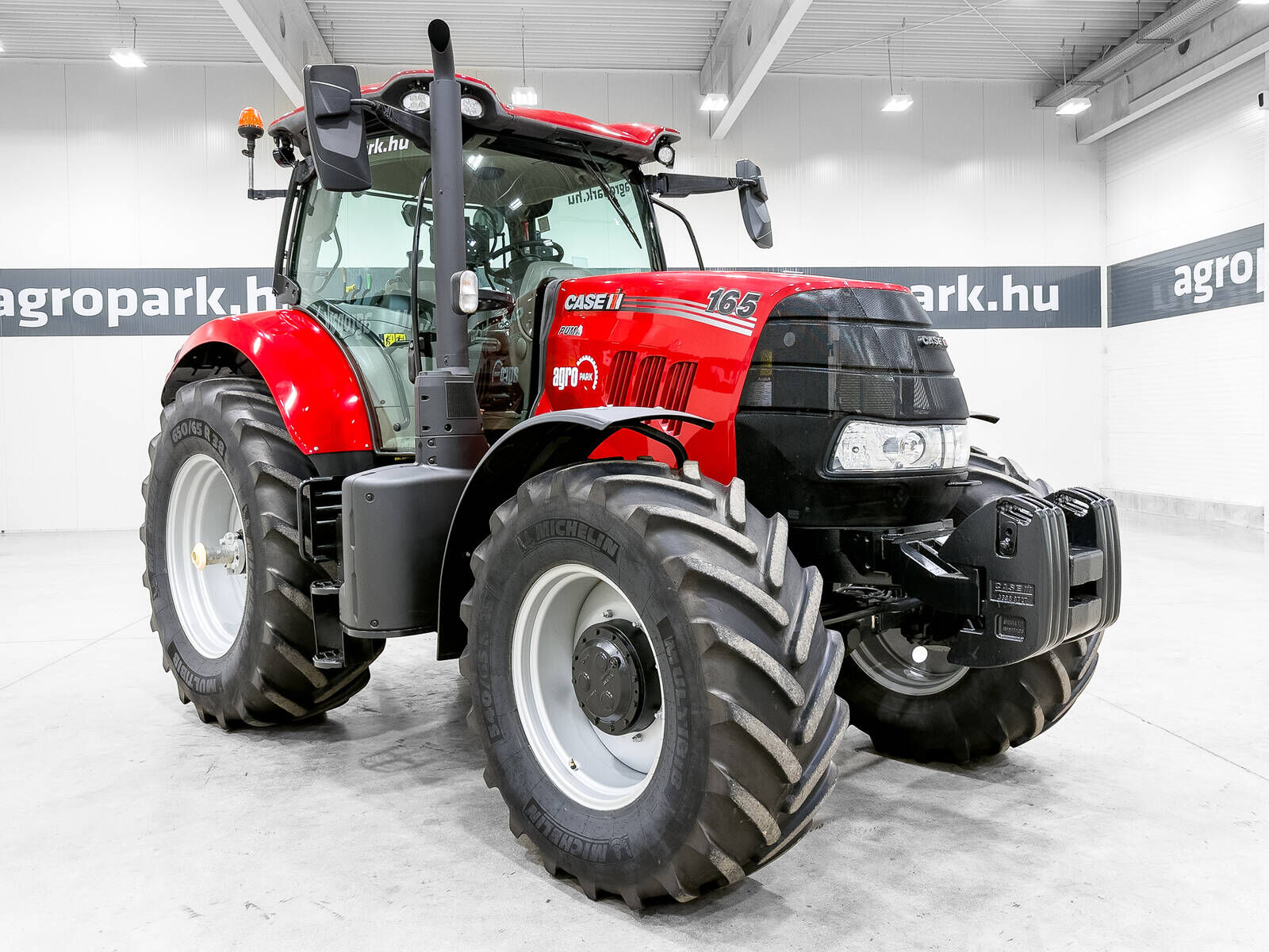 Case IH Puma 165 tractor, 19/6 Powershift 50 km/h, front 2