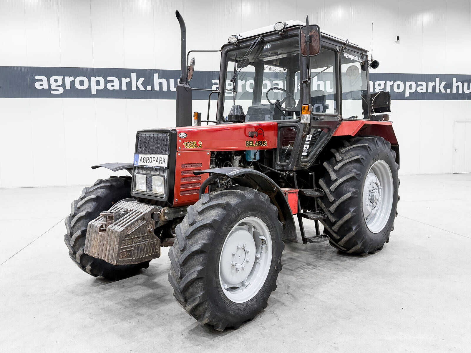 MTZ 1025.2 with air brake 1