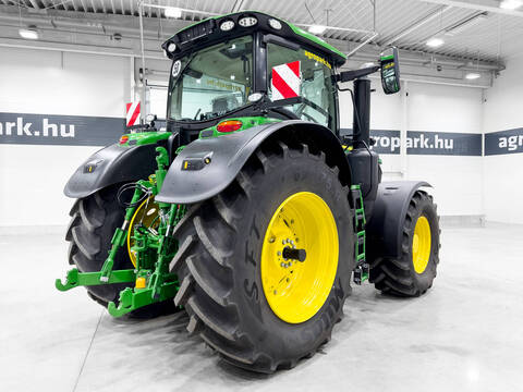 John Deere 6R 250