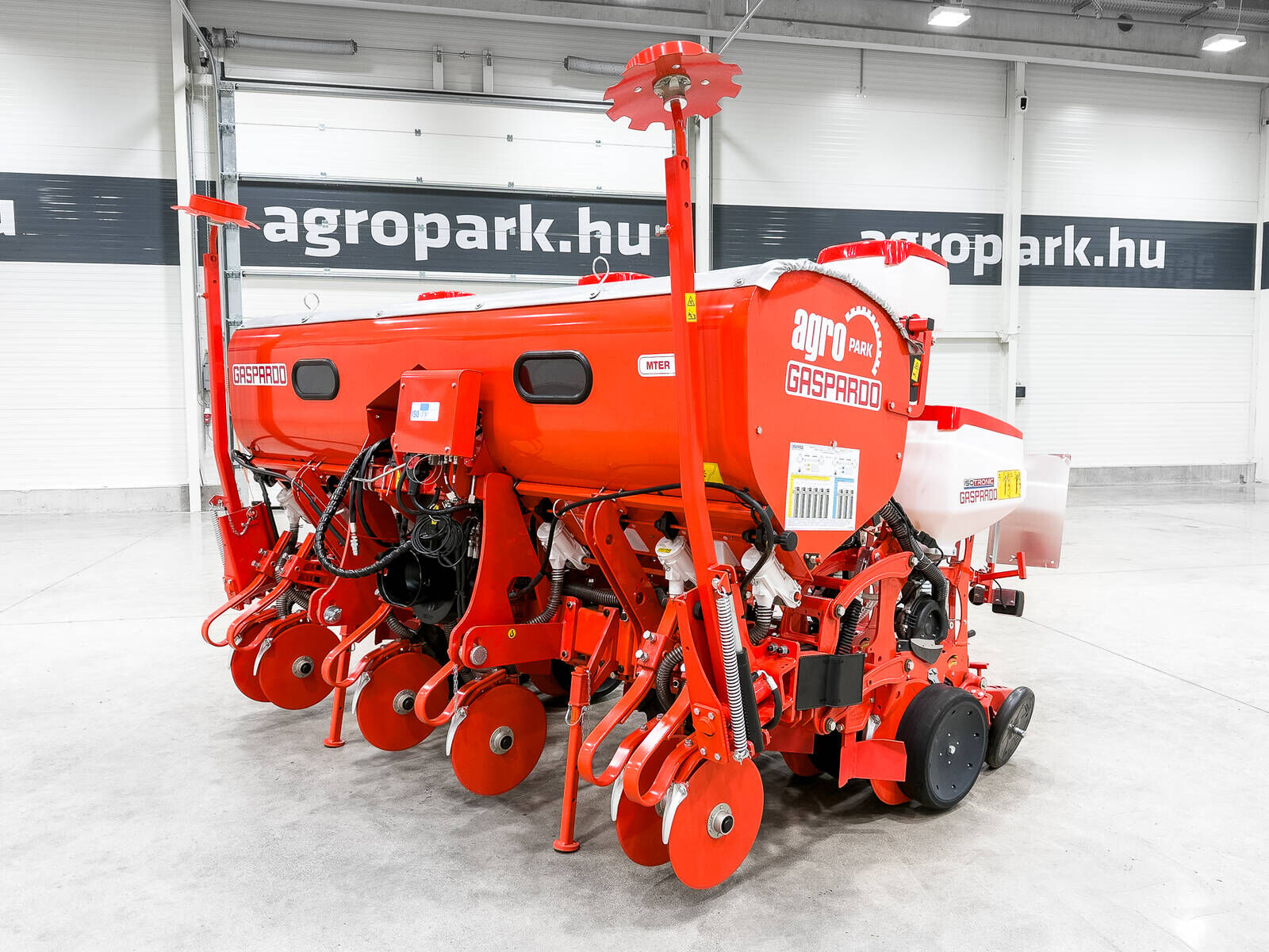 Gaspardo MTE Isotronic 6-row ISOBUS precision seed drill  3