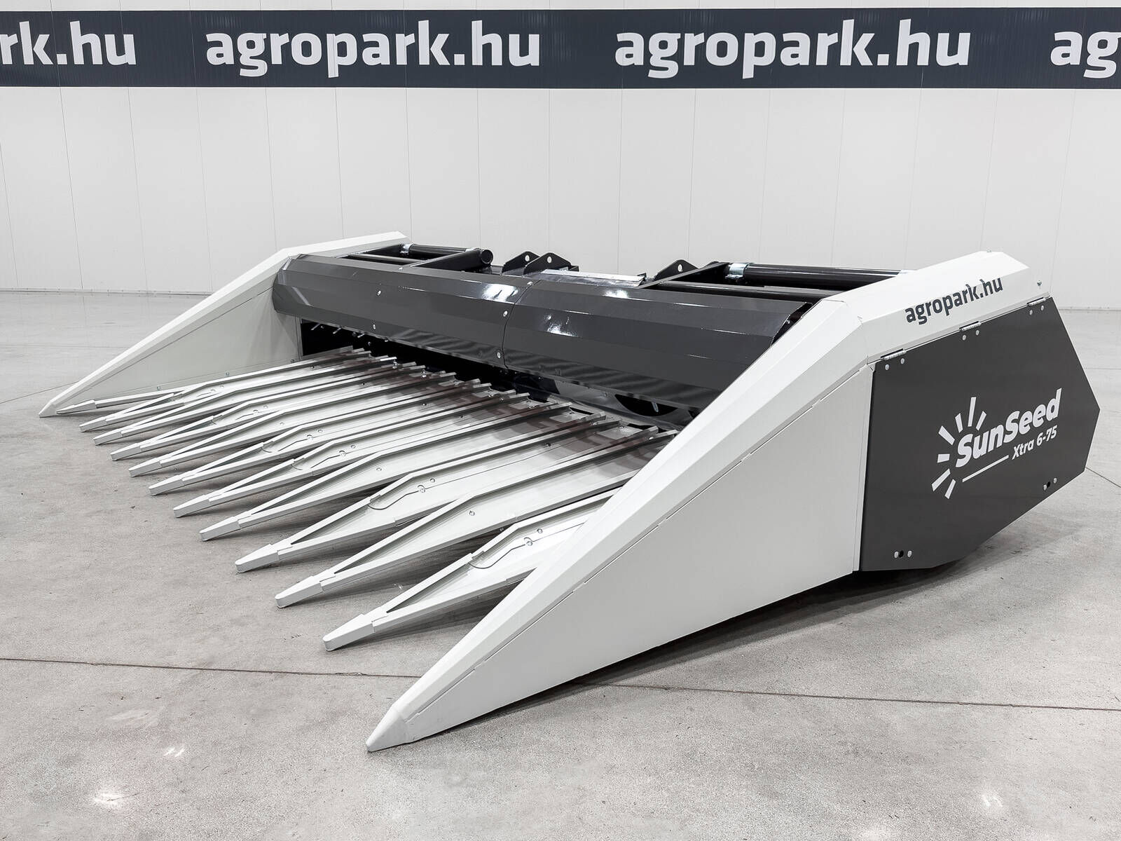 Xtra 6-75 4,5 m, 6 row (75 cm), row independent  1