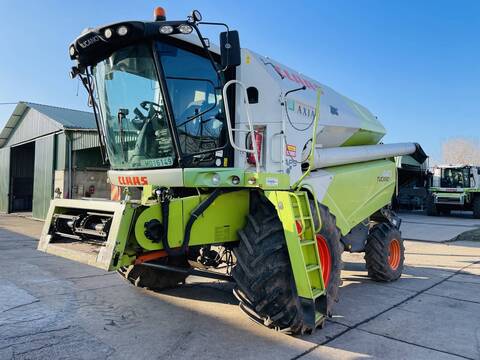 Claas Tucano 440 APS