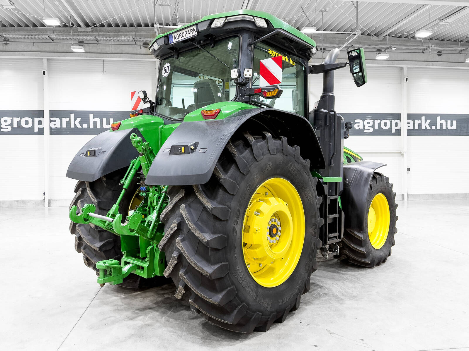 John Deere 8R 370 AutoPowr IVT 50 km/h, axle suspension, Ac 3