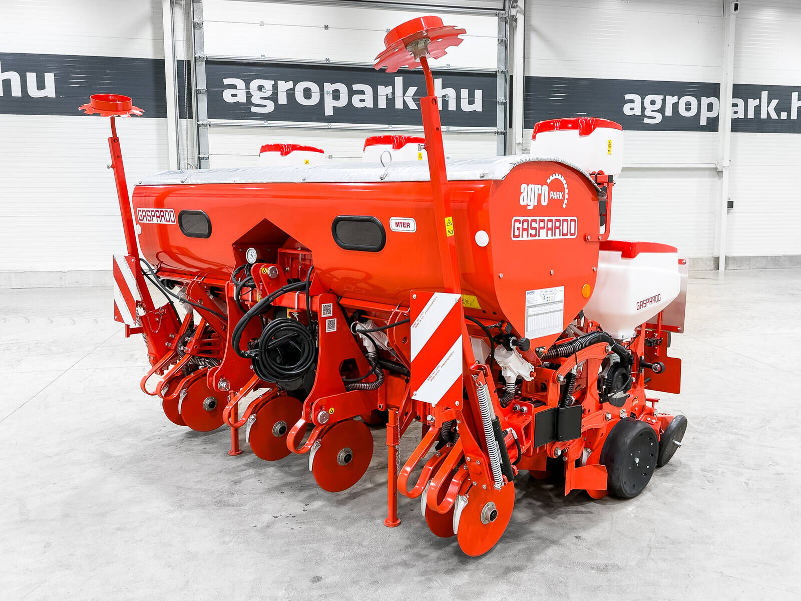 Gaspardo MTE UNUSED 6-row precision seed drill with mecha 3