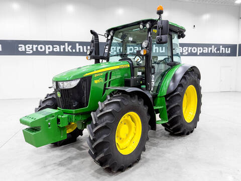 John Deere 5100M tractor, 32/16 Hi-Lo 40 km/h, EHC, 3 pair