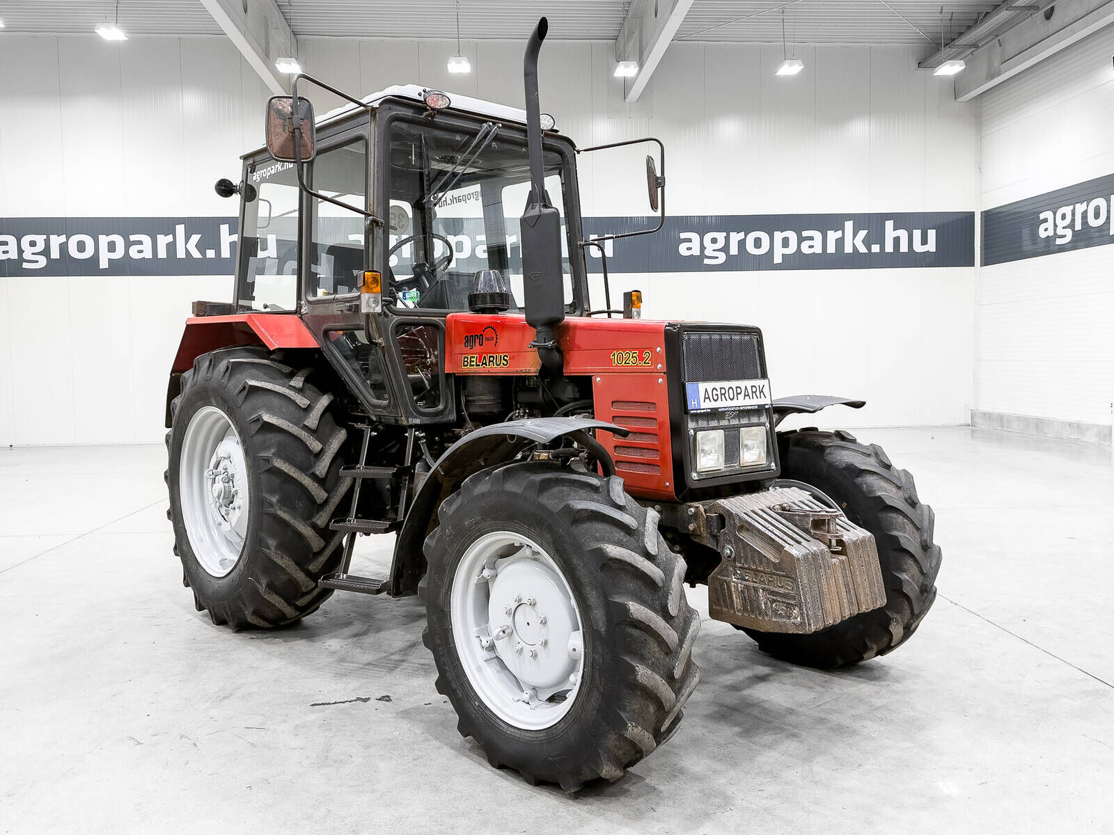 MTZ 1025.2 with air brake 2
