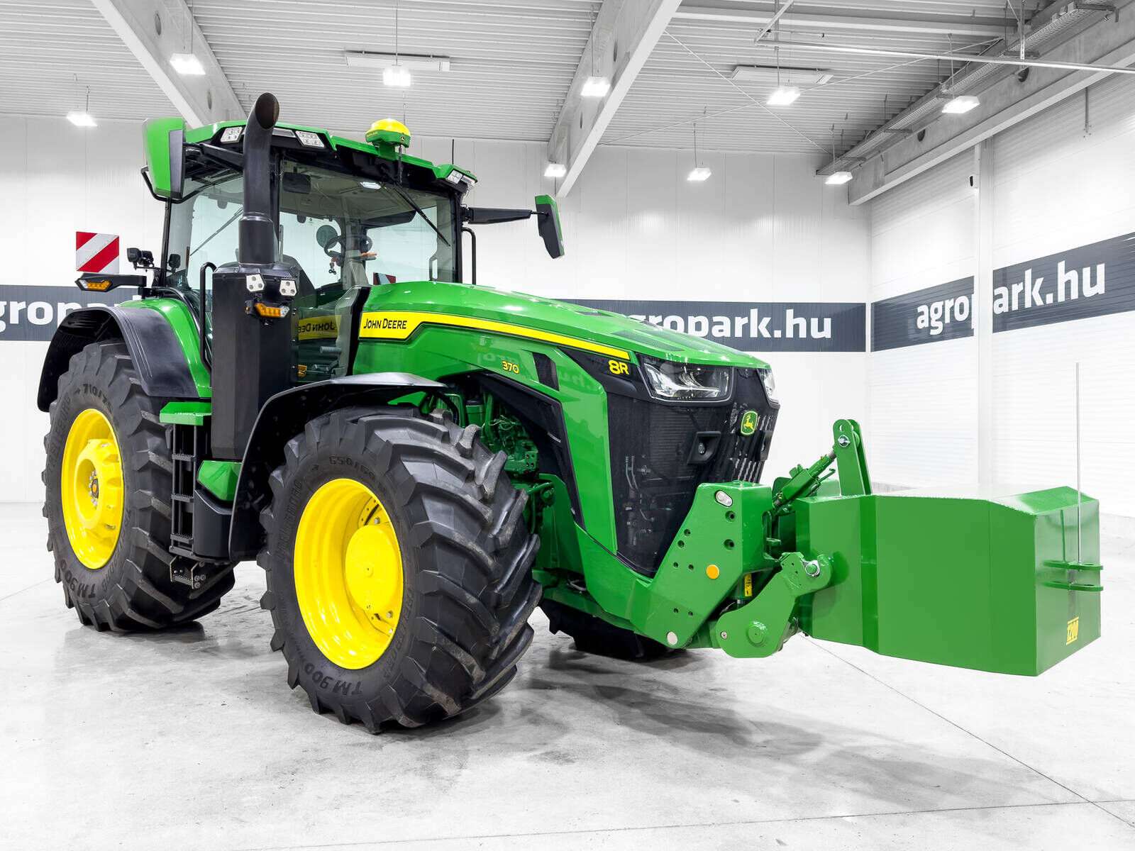 John Deere 8R 370  2
