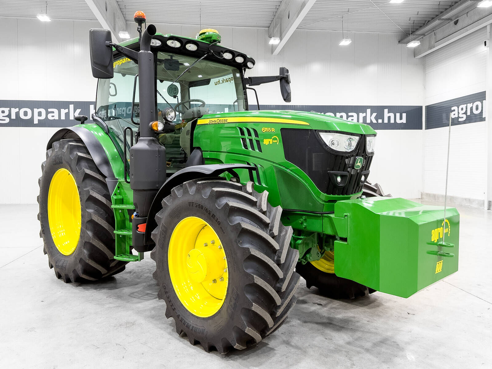 John Deere 6155R AutoPowr IVT 50 km/h, axle suspension, cab 2