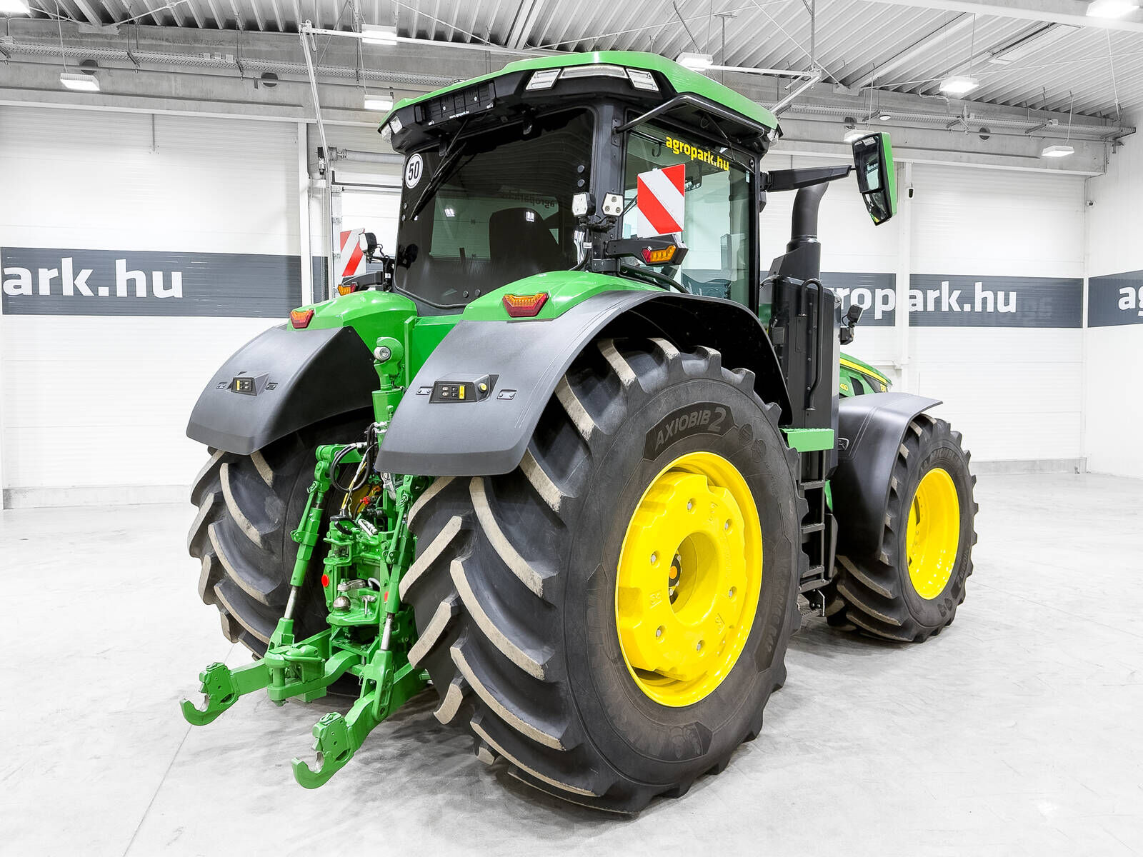 John Deere 8R 410 e23 Powershift 50 km/h, axle suspension,  3