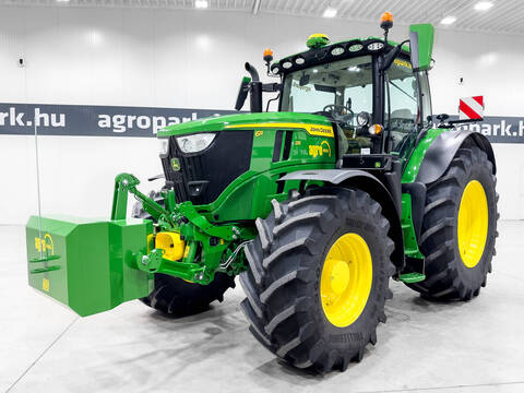 John Deere 6R 215