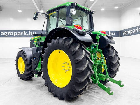 John Deere 6195M