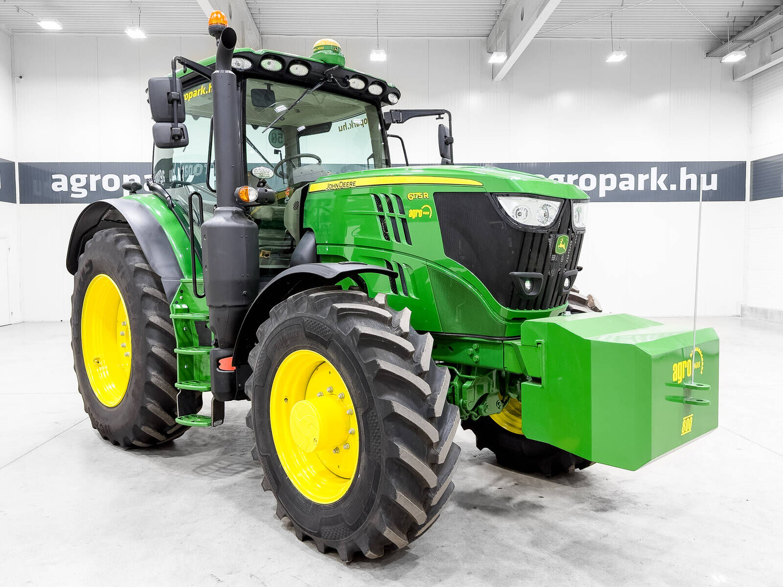 John Deere 6175R AutoPowr IVT 50 km/h, TLS, cab susp., SF30 2