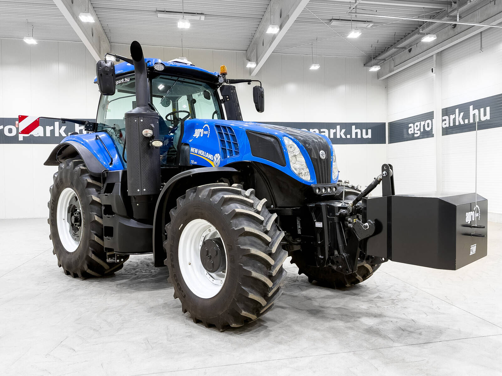 New Holland T8.380 Ultra Command 19/4 50 km/h, axle suspensi 2