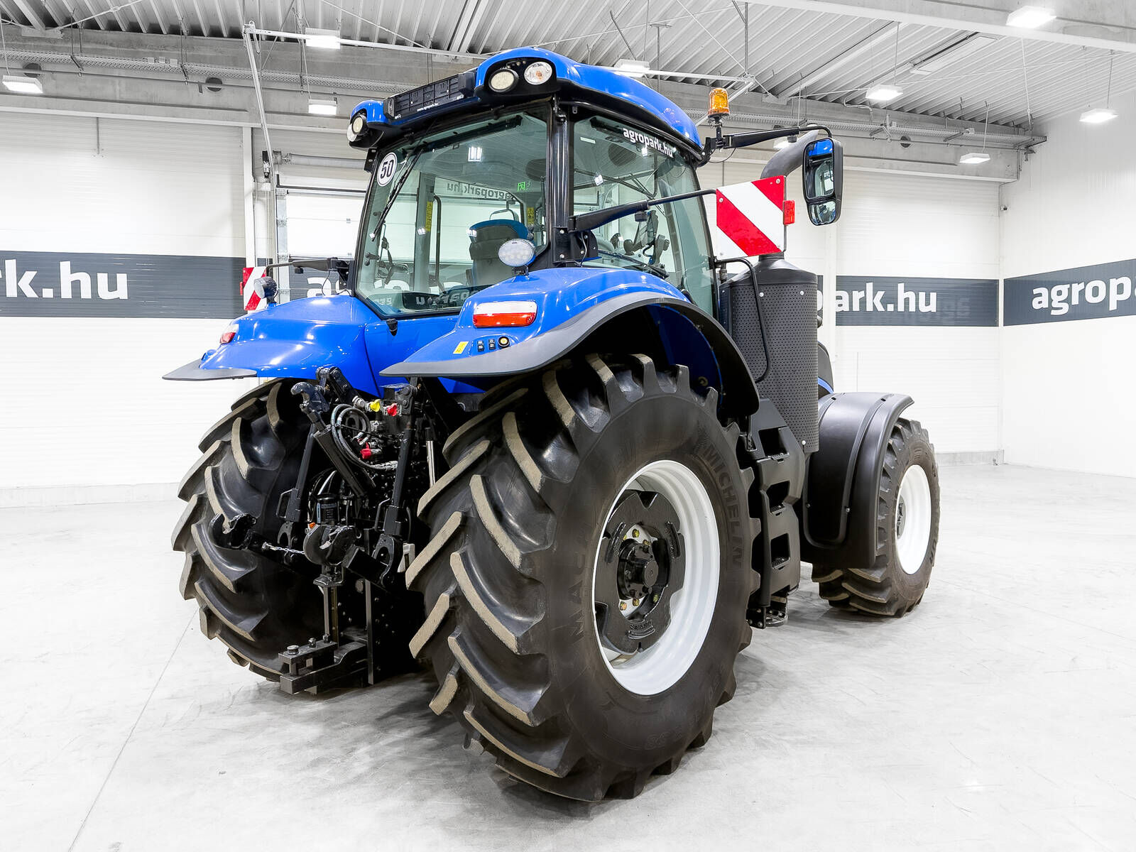 New Holland T8.380 Ultra Command 19/4 50 km/h, axle suspensi 3