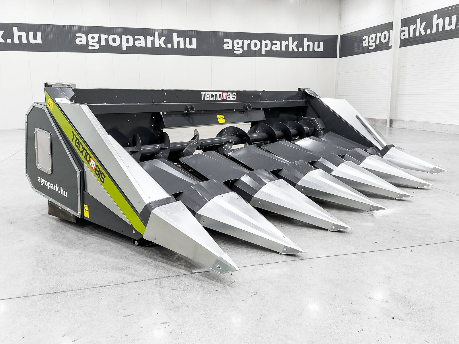 Tecnomais TM3 6R 6 row (75 cm), rigid corn header for Claa 2