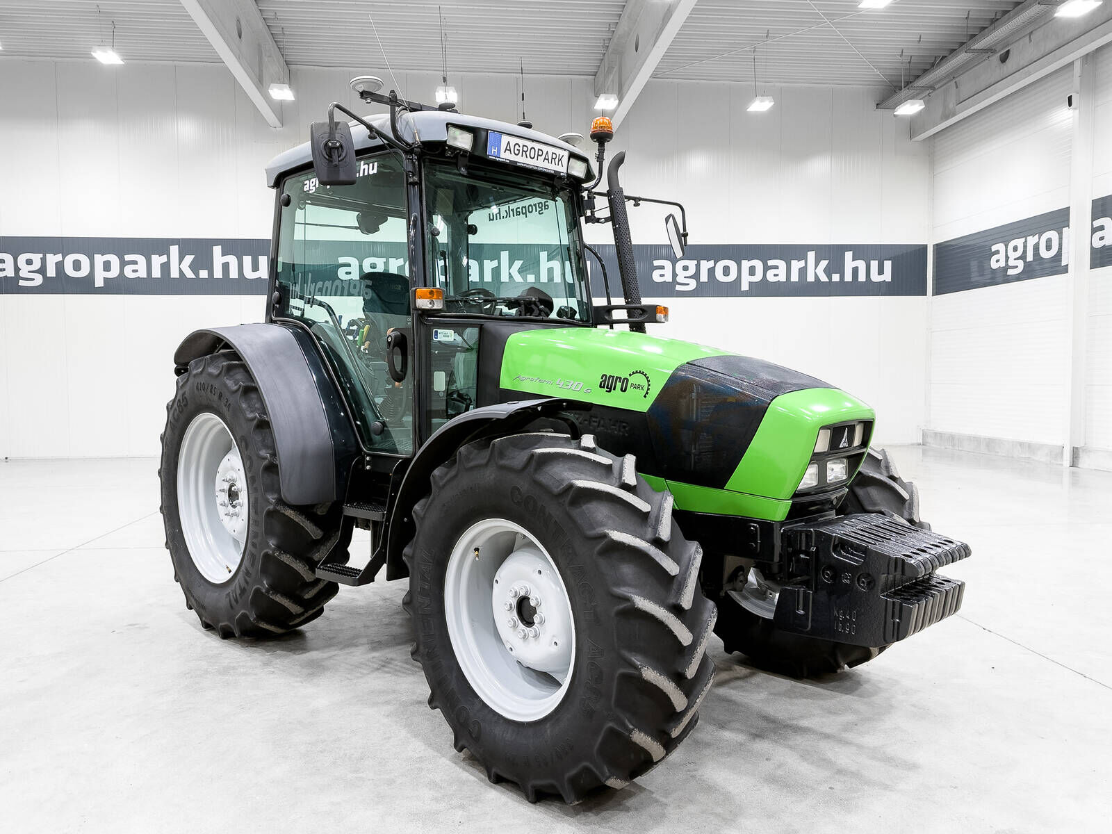 Deutz Fahr Agrofarm 430G tractor, 40 km/h with creeper, air 2
