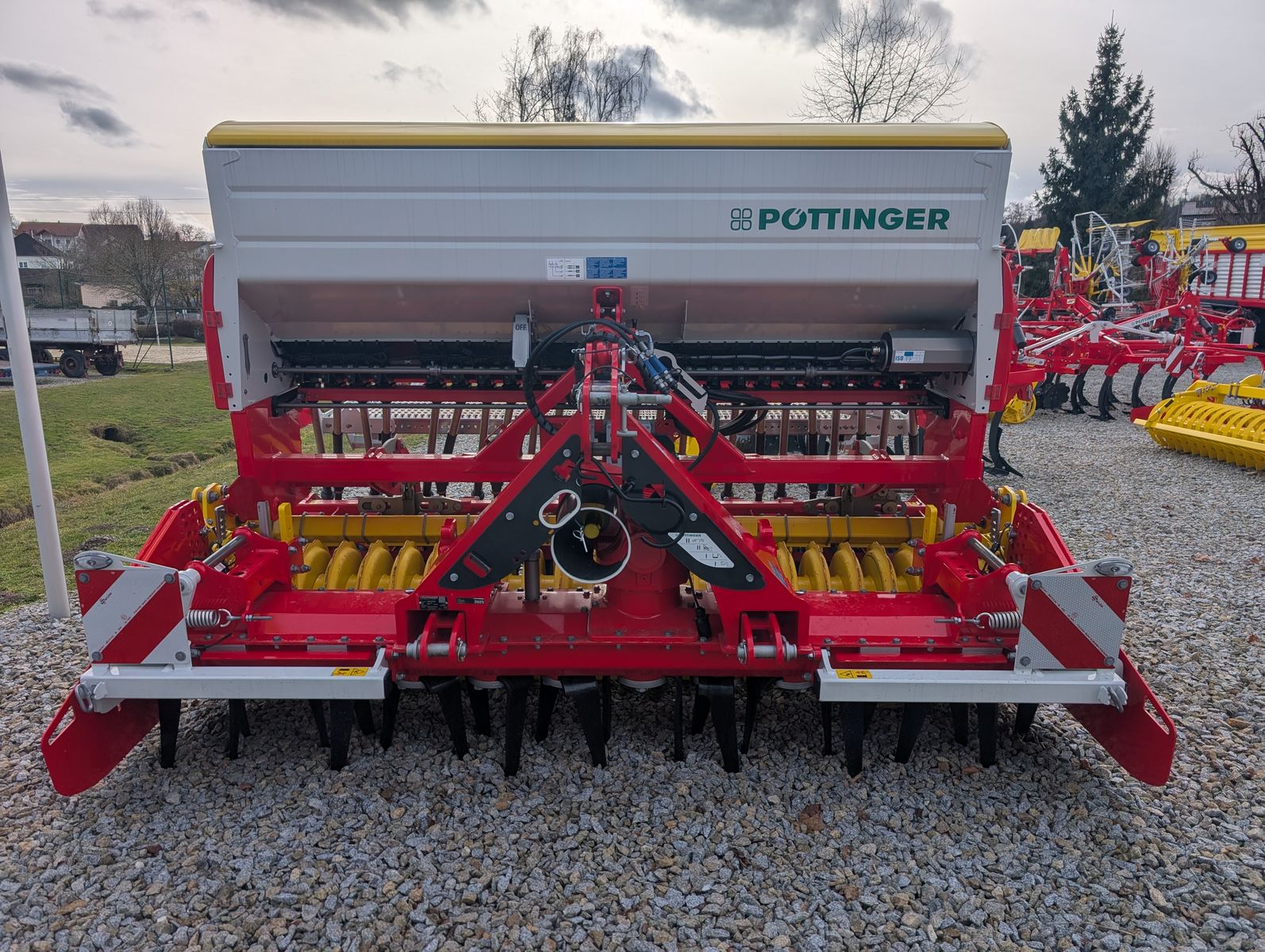 Pöttinger LION 3040 + VITASEM M 3000 DD elektrisch 2