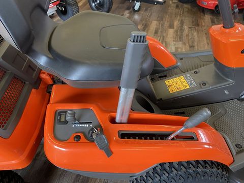 Husqvarna R 214 TC Comfort Edition