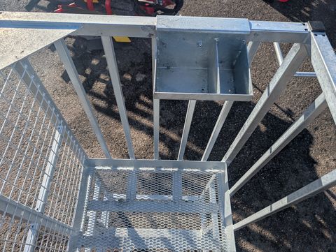 Fliegl Arbeitskorb/Arbeitsbühne hoch mit Euro-Au