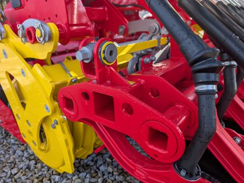 Pöttinger LION 3030 + VITASEM M 3000 DD