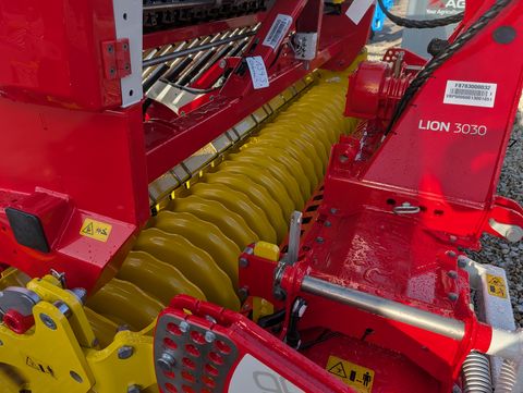 Pöttinger LION 3030 + VITASEM M 3000 DD