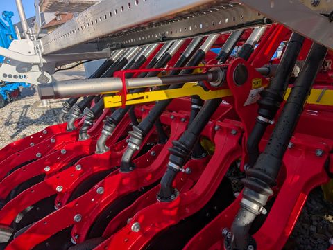 Pöttinger LION 3030 + VITASEM M 3000 DD