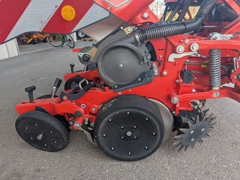 Kuhn Maxima 3 R - 8 reihig