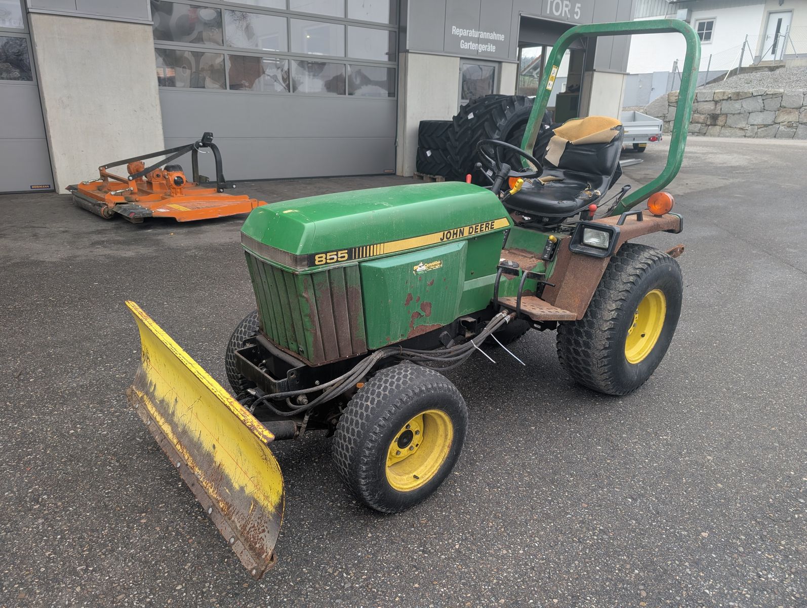 John Deere 855 1