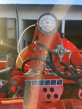 Kuhn Maxima 3 R - 8 reihig