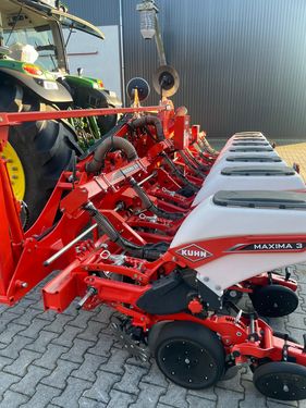 Kuhn Maxima 3 R - 8 reihig