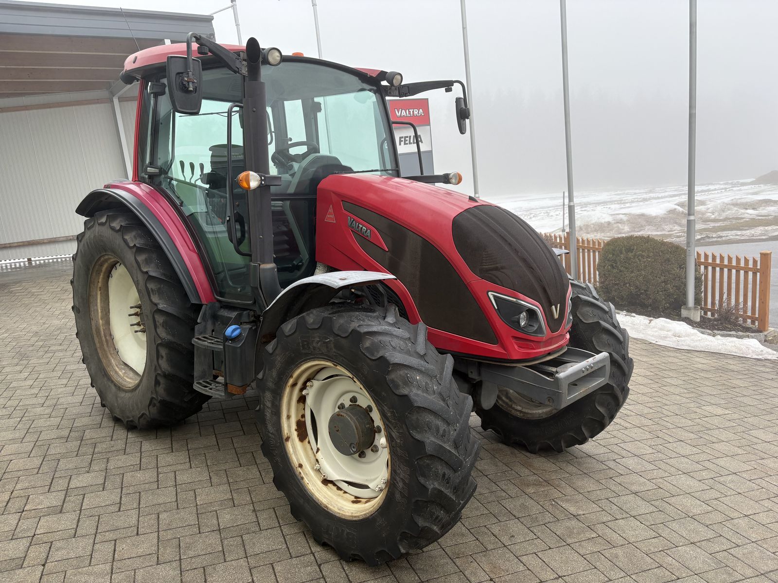 Valtra A 104 2