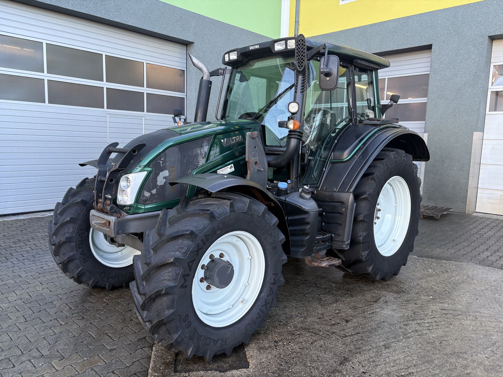 Valtra N 113 HiTech3 1