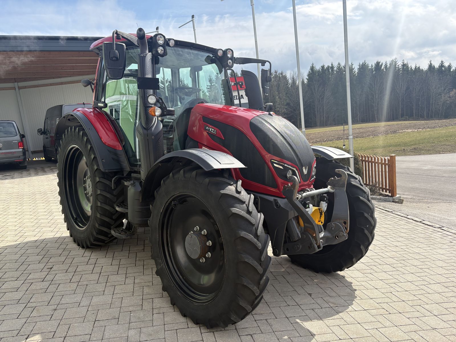 Valtra N104 HiTech 2