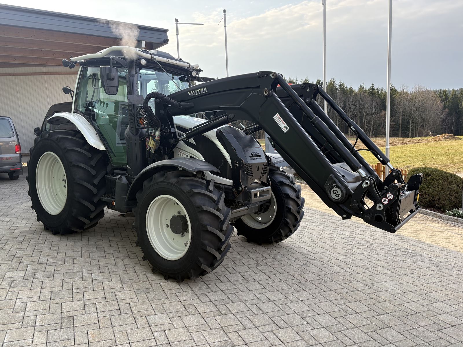 Valtra N124 HiTech 3