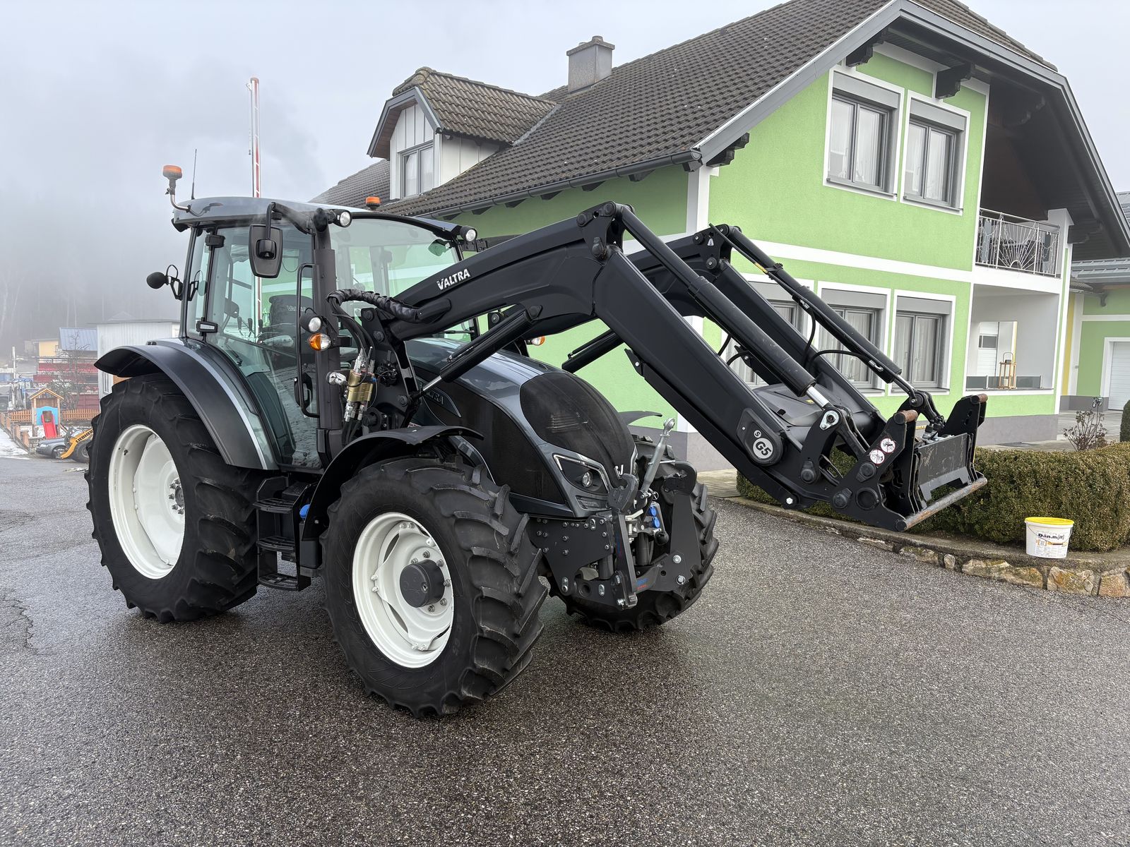 Valtra A 114 3