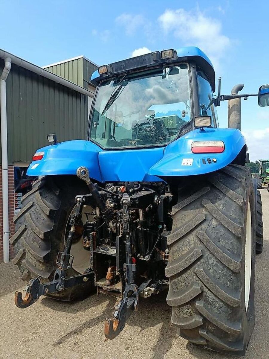 New Holland T8050 Supersteer Powershift 3